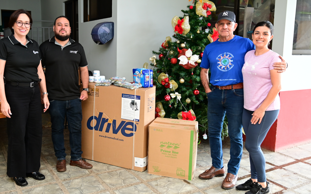 CAPREDE entrega donación al Hogar Albernia